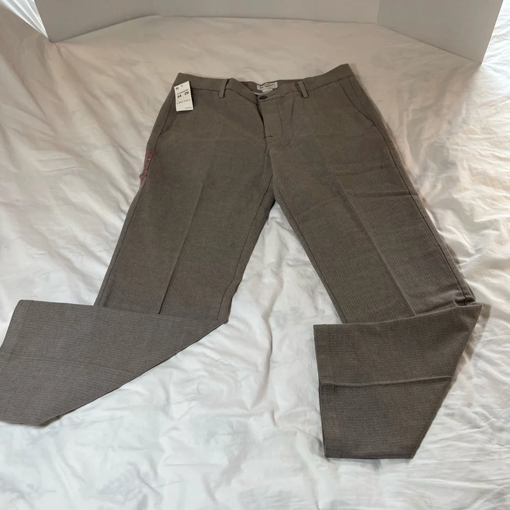 Dockers Gray Dress Pants Classic Flat-Front Design - Picture 3 of 11